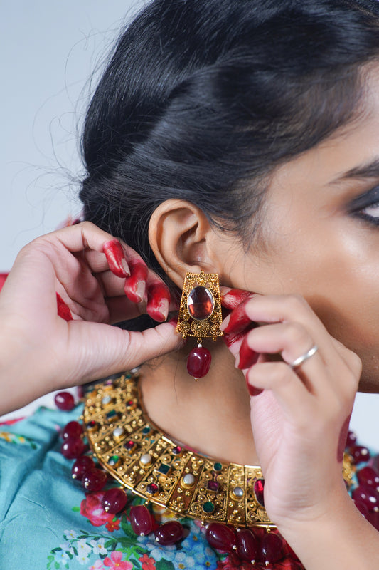 and crafted Indian wedding jewellery set