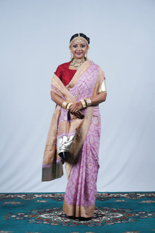 beautiful handcrafted bandhani saree