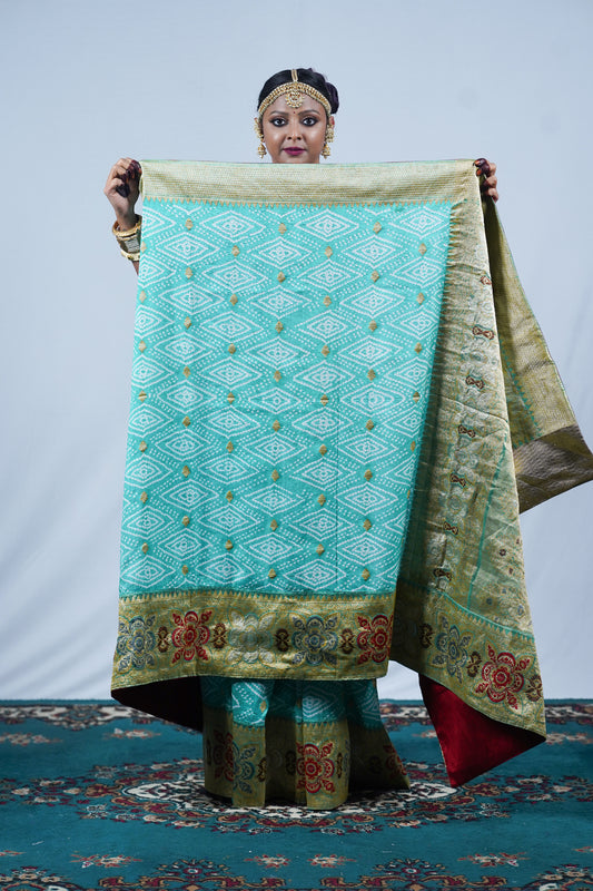 beautiful handcrafted bandhani saree
