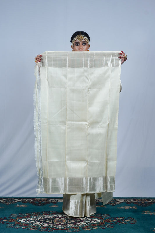 Handwoven Kanjiveeram silk saree