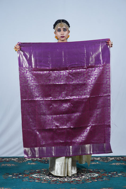 Handwoven Kanjiveeram silk saree