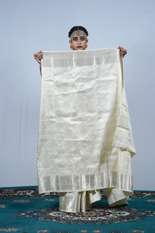 Handwoven Kanjiveeram silk saree