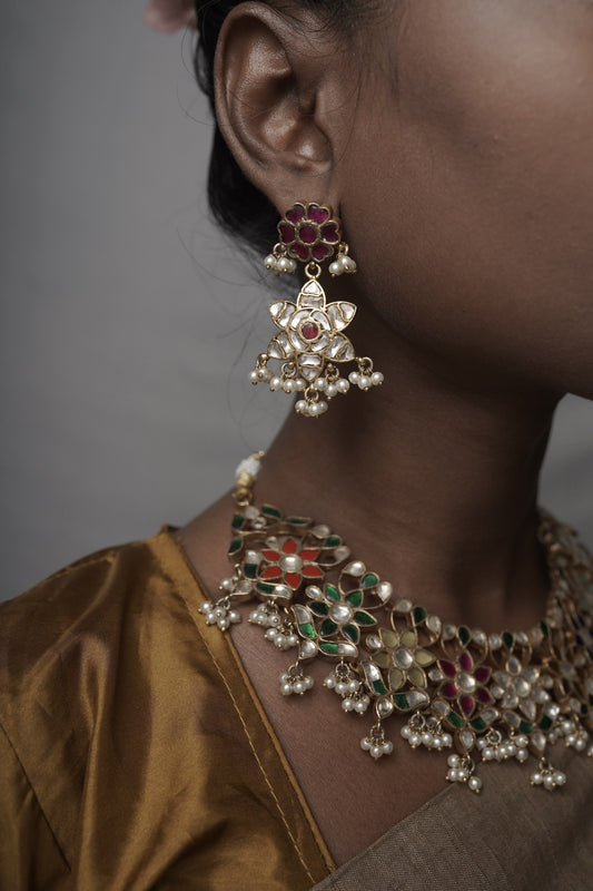 Silver Neckpiece and earring set