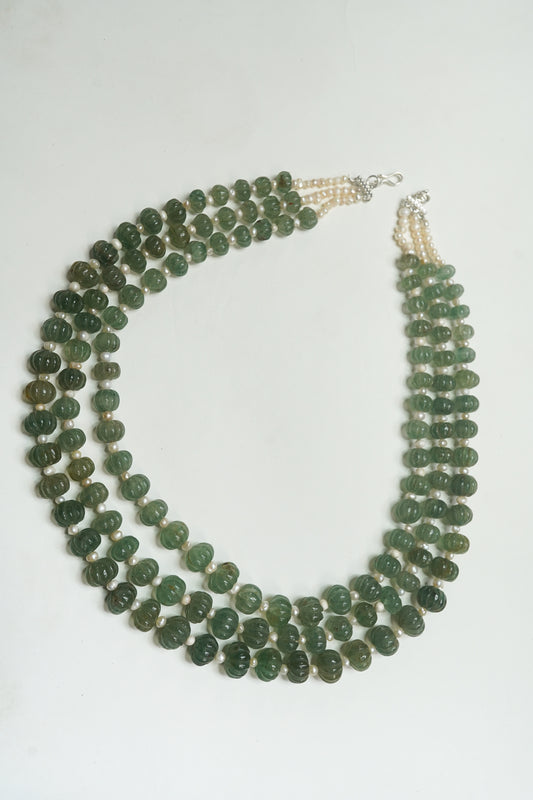 Silver neckpiece