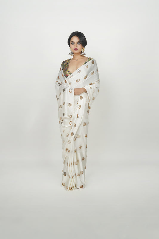 Indian ethnic wedding wear sarees and jewellery