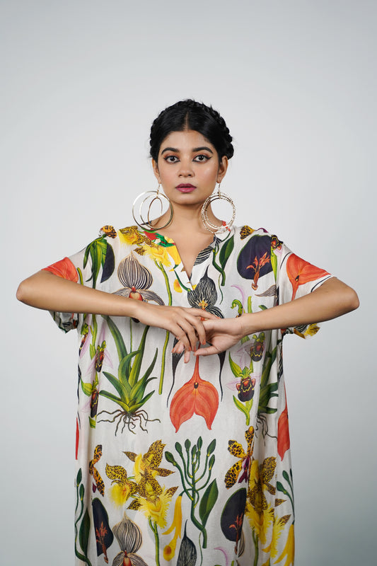 Floral Kurta by Ayush Kejriwal