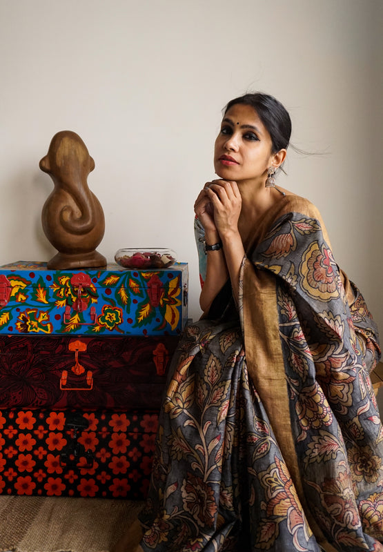 Hand painted grey coloured Kalamkari benarsi hussar silk saree