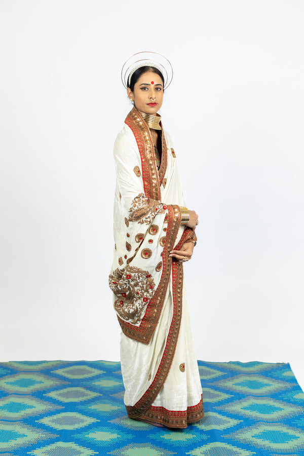 Hand Embroidered Saree by Ayush Kejriwal