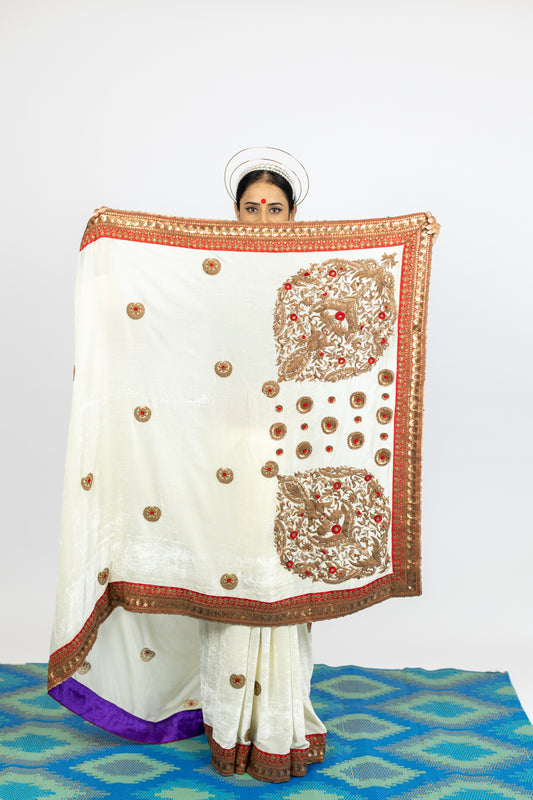 Hand Embroidered Saree by Ayush Kejriwal