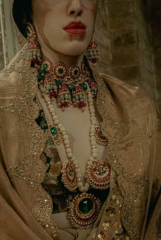 hand made wedding neckpiece and earring set