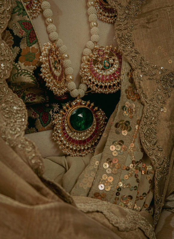 hand made wedding neckpiece and earring set