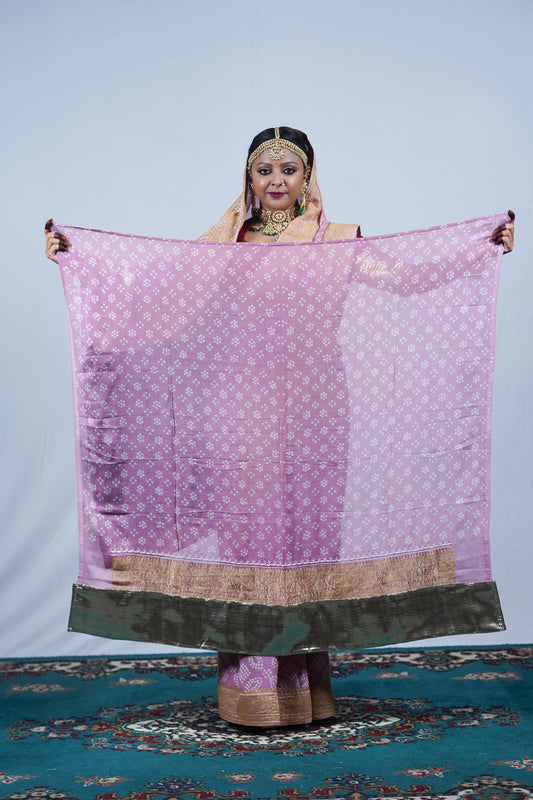 beautiful handcrafted bandhani saree