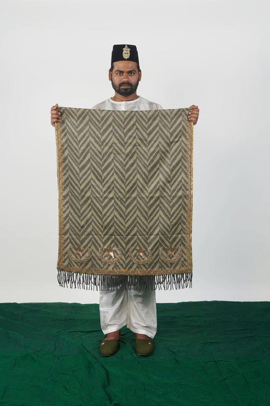 Woolen embroidered shawl 